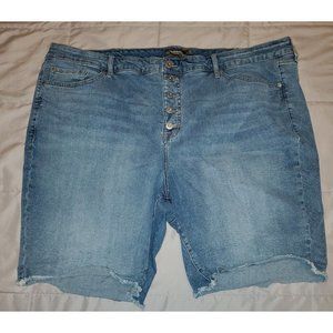 Torrid Button Fly Frayed Hem Denim Shorts - Medium Wash - Size 26 - Lightly Used